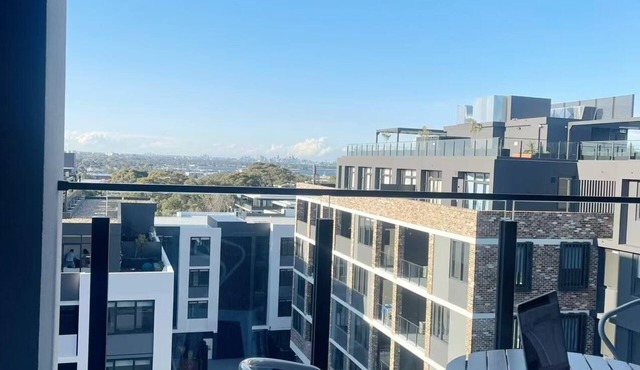 Awesome 2-bedroom apartment in charming Caringbah