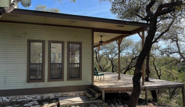 Awesome 2 Bedroom Secluded Cottage with spectacular sunsets