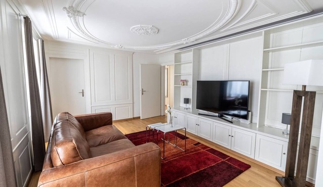Awesome 2BR flat near lake/city center (SF16)