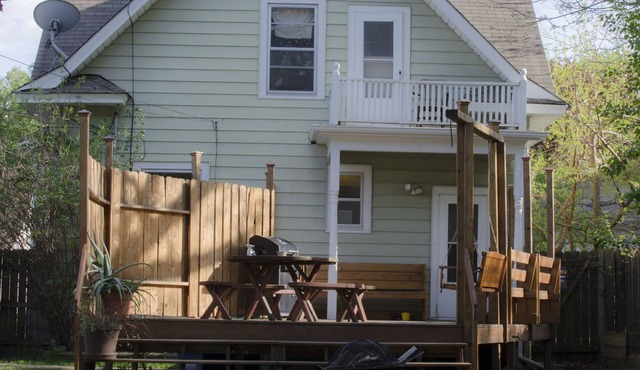 Awesome 3 bedroom house with nice fenced in back yardsafe family neighborhood