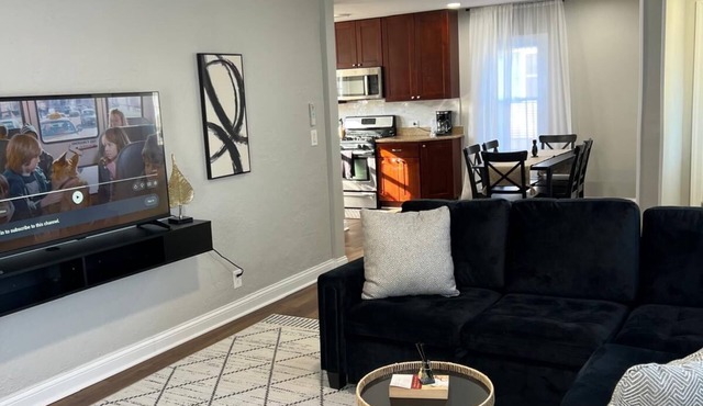 Awesome 3BR Retreat near Advocate Sherman & Judson U in charming South Elgin