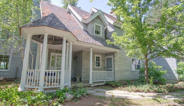 Awesome 5-bedroom house on Pike's Point