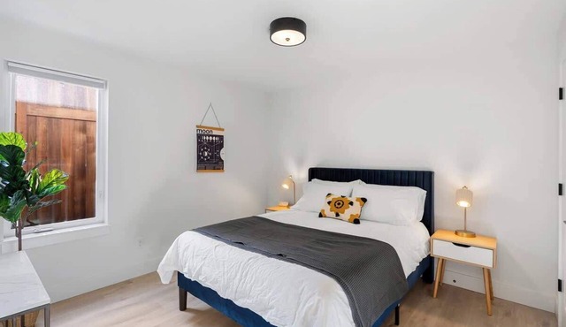 Awesome Alberta Arts Apt Quiet & Walkable