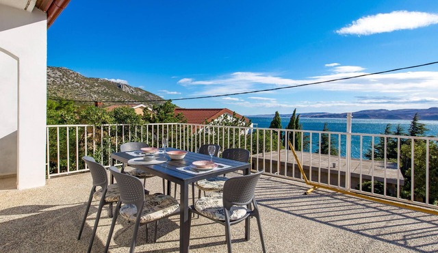 Awesome apartment in Karlobag- Ribarica