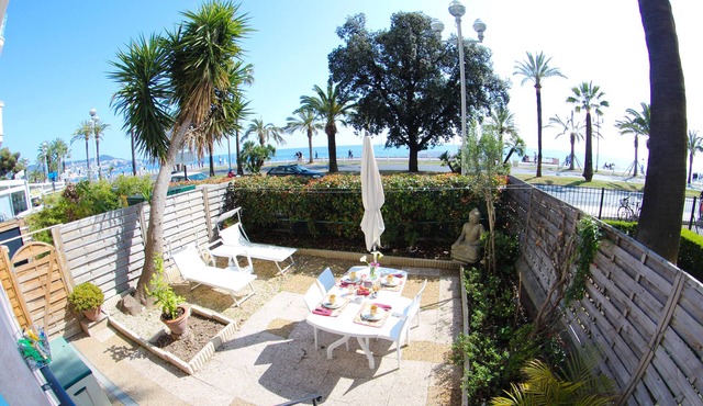 Awesome Apartament in Promenade - Nice sea view and private garden