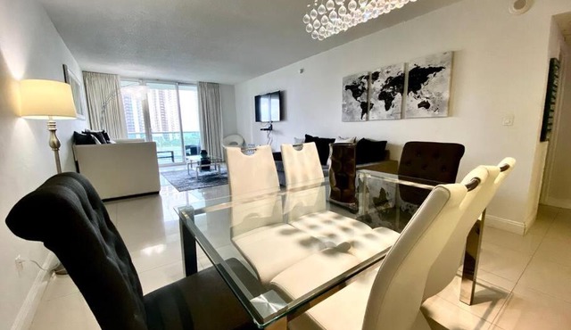 Awesome apartment W/ Ocean view !!!!