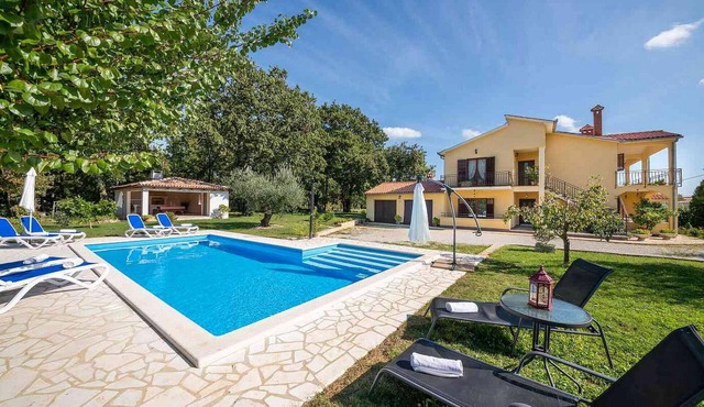Awesome apartment in Sveti Lovrec