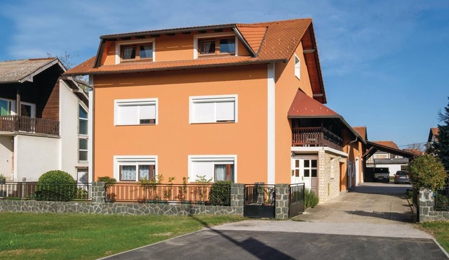 Awesome apartment in Velika Gorica