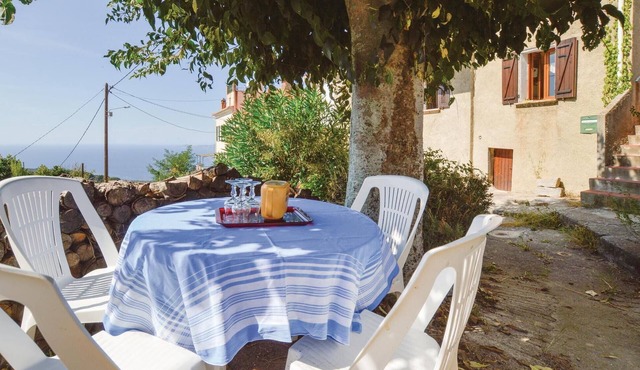 Awesome apartment in Calcatoggio