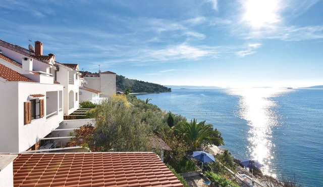 Awesome apartment in Okrug Donji