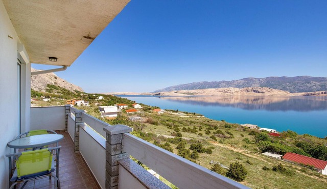 Awesome apartment in Bosana with house sea view