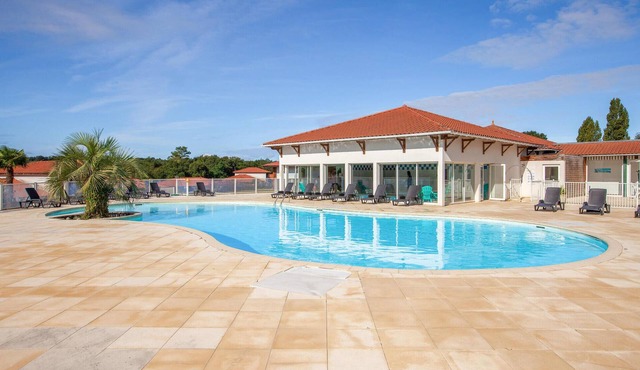 Awesome apartment in Cassen with swimming pool