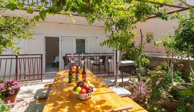 Awesome apartment in Dugi Rat with WiFi