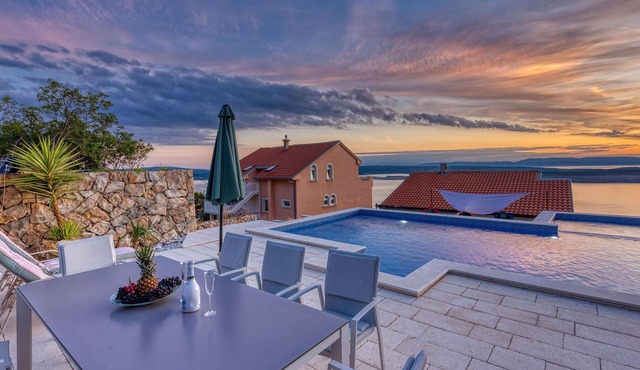 Awesome apartment in Dramalj with sauna