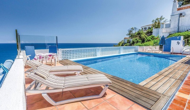 Awesome apartment in Jávea with swimming pool