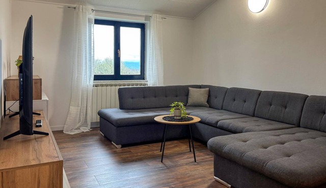 Awesome apartment in Krnica with WiFi
