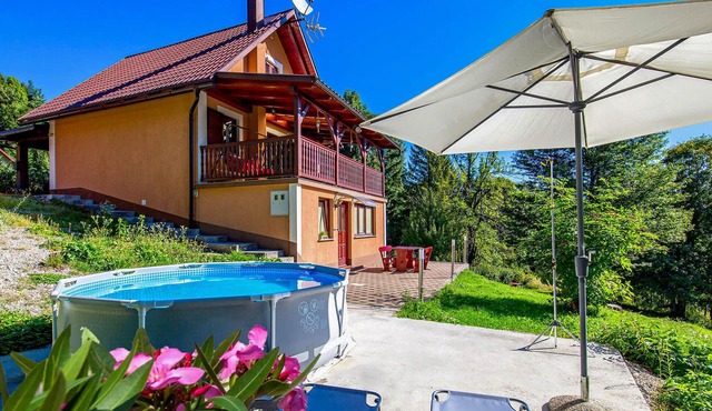 Awesome apartment in Lokve