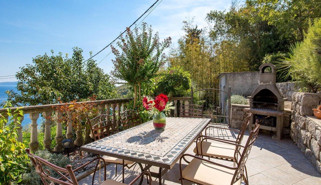 Awesome apartment in Medveja with WiFi