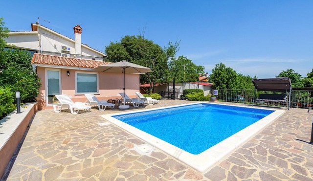 Awesome apartment in Podpican