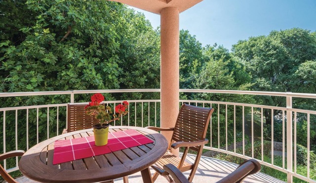 Awesome apartment in Rijeka with house sea view