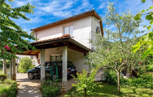 Awesome Apartment In Rukavac With Wifi