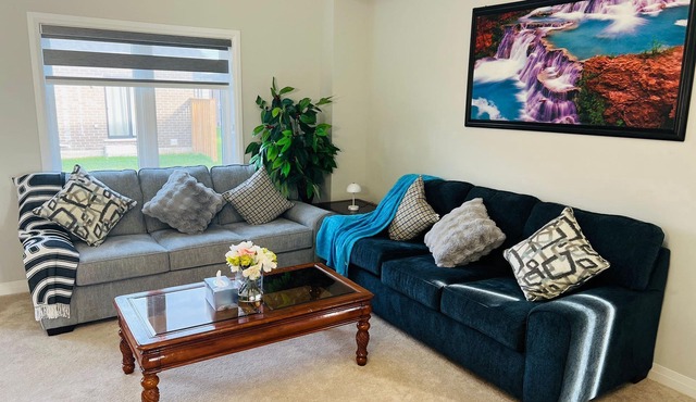 Awesome Brantford Home ~ Relax & Unwind in Comfort