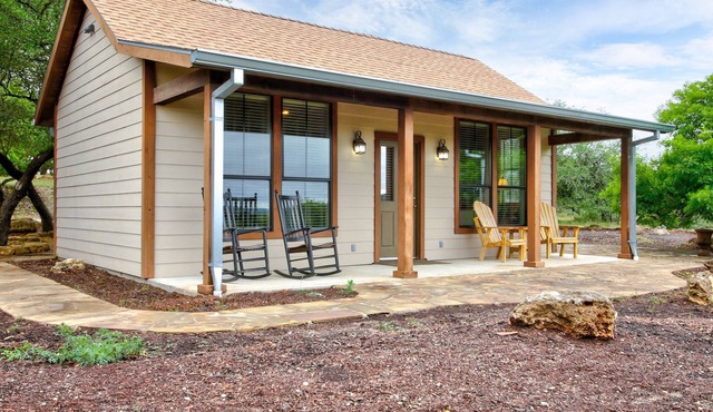 Awesome Cabin at Riven Rock Ranch in Comfort