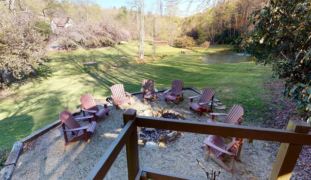 Awesome Cottage, Views, Waterfalls, Cute animals, streams, privacy, easy access