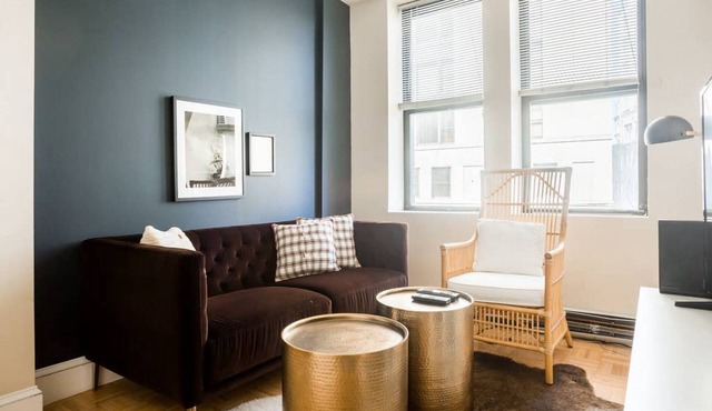 Awesome downtown location - walking distance to great restaurants, Boston Common, Southie + Seaport