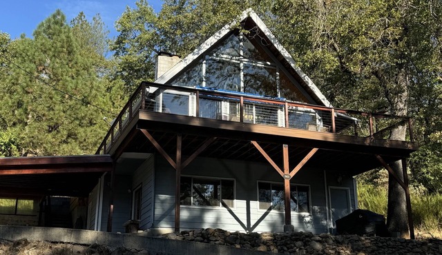 Awesome Family Lake House, Big Deck, Game Room - Shasta Lakeshore Retreat #17