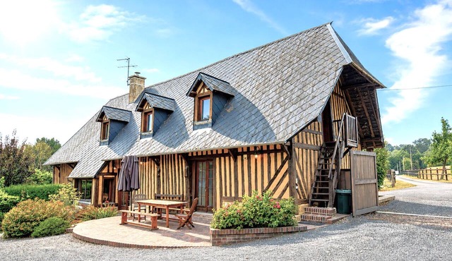 Awesome home in Saint-André d'Hébertot with WiFi in Saint-André d'Hébertot