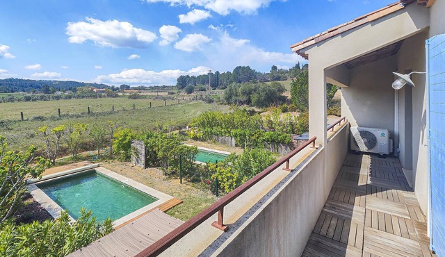 Awesome home in Saint-Laurent-de-la-Ca