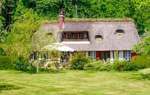 Awesome Home In Sainte-Opportune La Ma