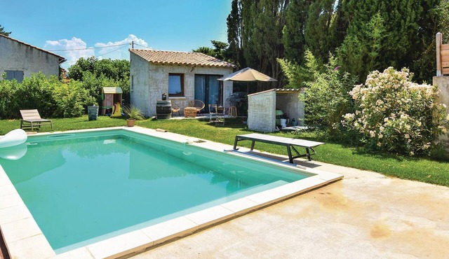 Awesome home in Ste Cecile les Vignes