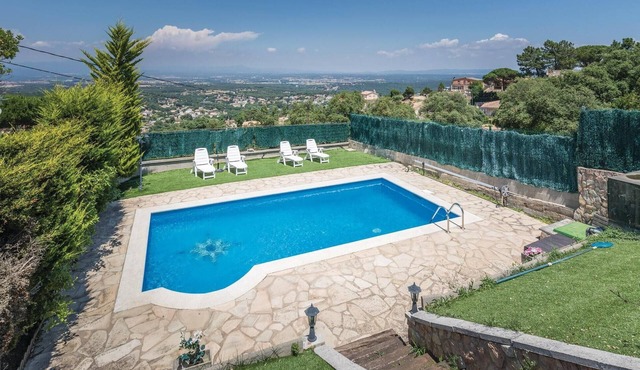 Awesome home in Macanet de la Selva