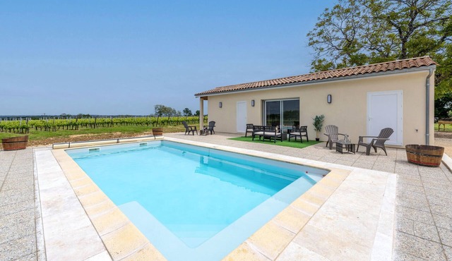 Awesome home in Belves-De-Castillon