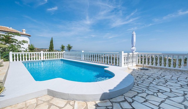 Awesome home in El Rafol D'Almunia
