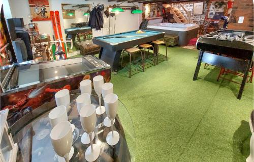 Awesome Home In Margerie-Chantagret