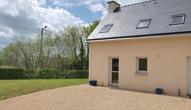 Awesome home in Plestin les Greves