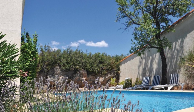 Awesome home in Pouzols-Minervois