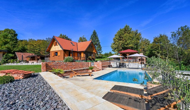 Awesome home in Brezane Lekenicke
