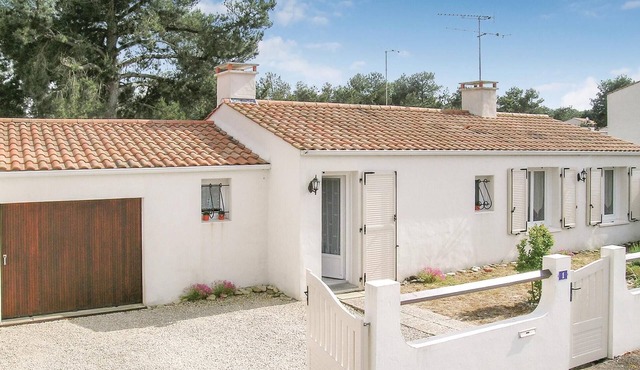 Awesome home in La Faute sur Mer