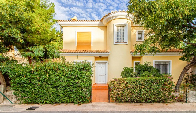 Awesome home in Alacant with WiFi