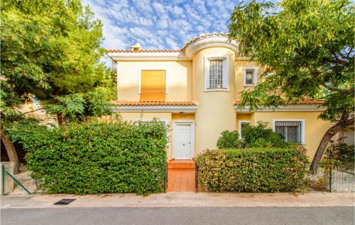 Awesome Home In Alacant With Wifi
