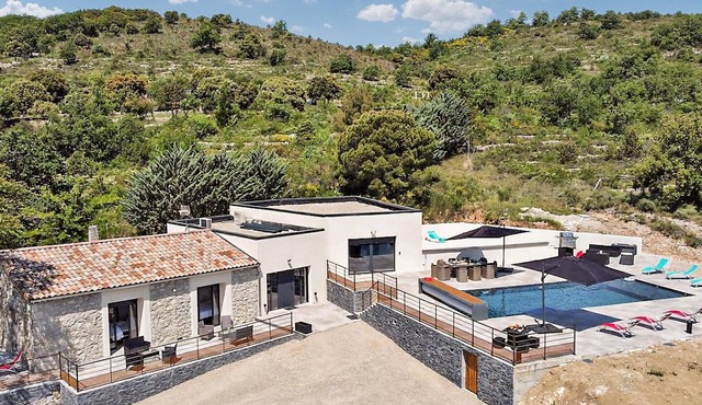 Awesome home in Alissas