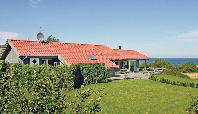 Awesome home in Allinge with sauna