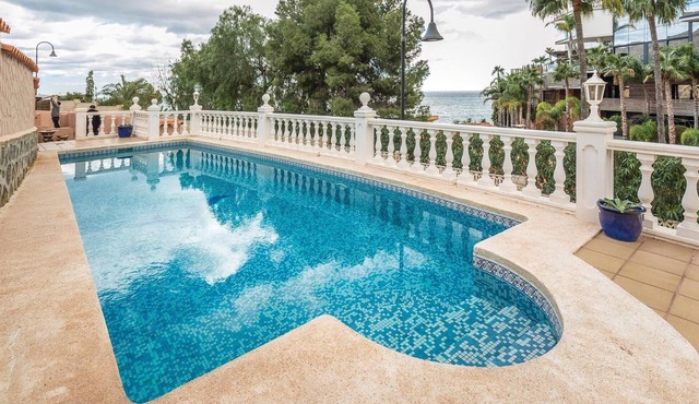 Awesome home in Altea