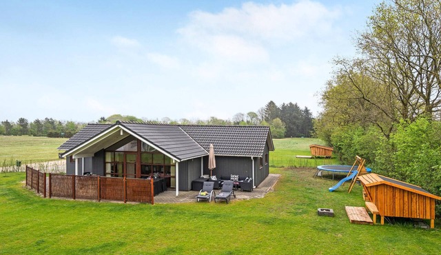 Awesome home in Ansager with WiFi