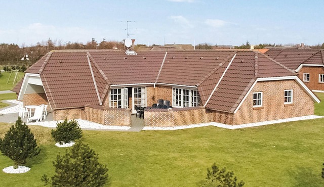 Awesome home in Blåvand with sauna