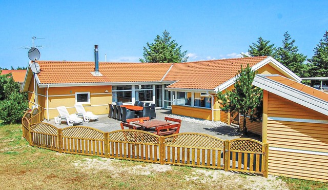 Awesome home in Blåvand with sauna